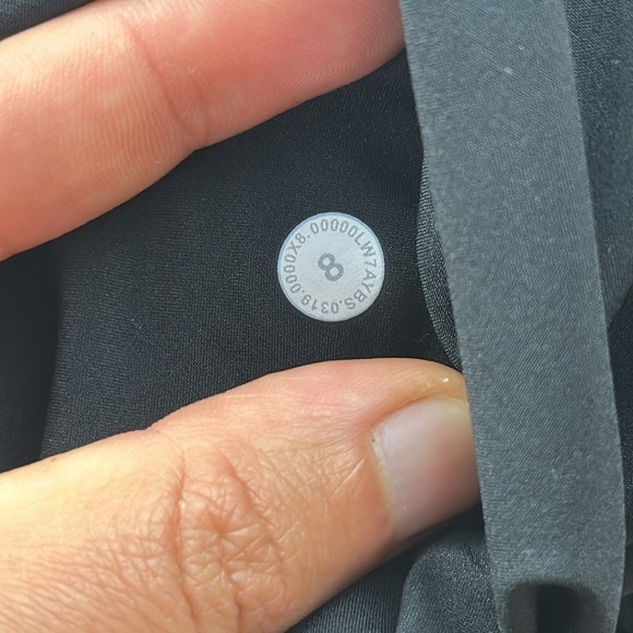 Lululemon Noir Short 5.5" Black - Picture 6 of 6